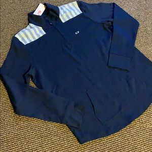 🆕 Vineyard Vines long sleeve top Medium